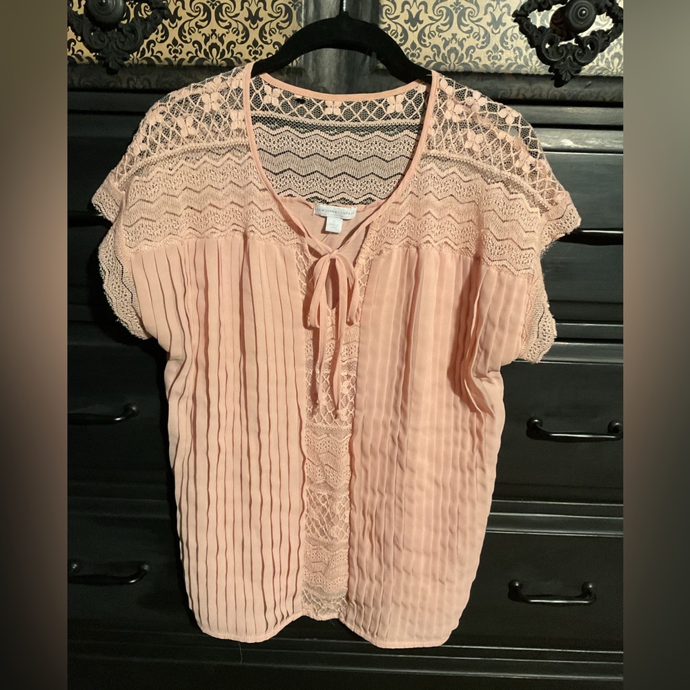 Elegant Lace Trim Peachy Pink Blouse